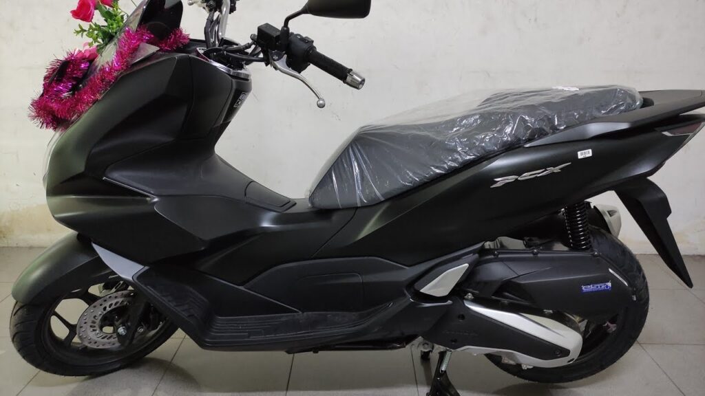 Intip Warna Baru Honda PCX 2020, Dua Varian Warna Baru Yang Semakin Kece !